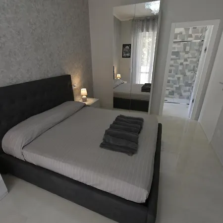 Bed & Breakfast La Bella - 3*