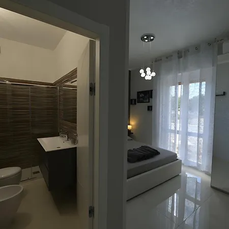 Bed & Breakfast La Bella - 3*