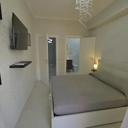 La Bella - Bed & Breakfast 3*